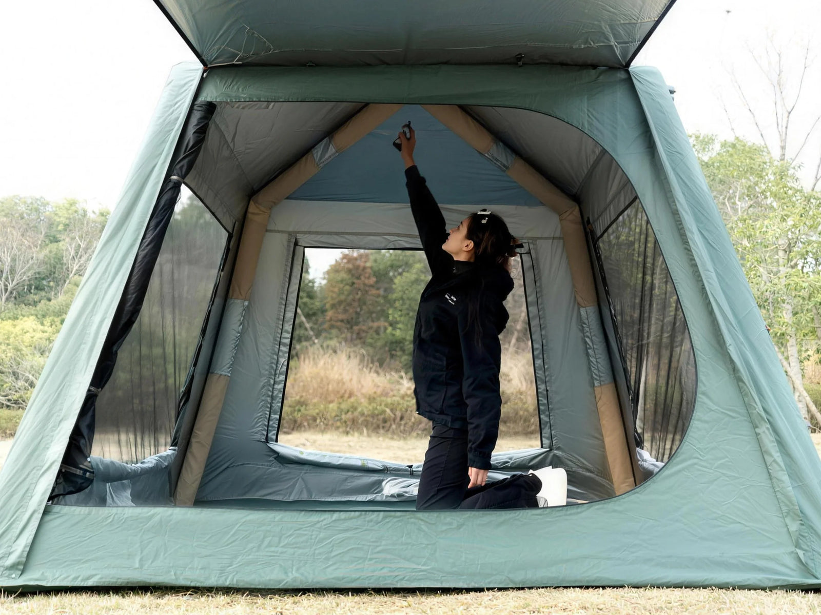 ✓ Stand-Up Height for More Comfort
