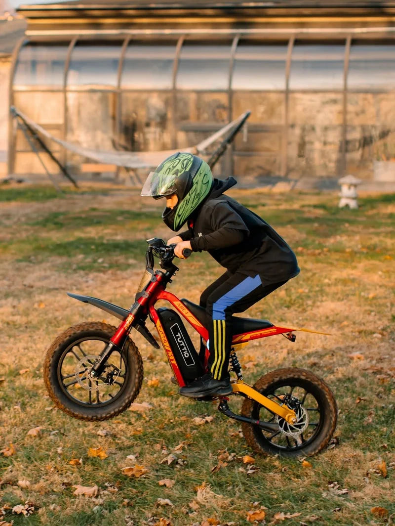 Tuttio electric bike rider photo