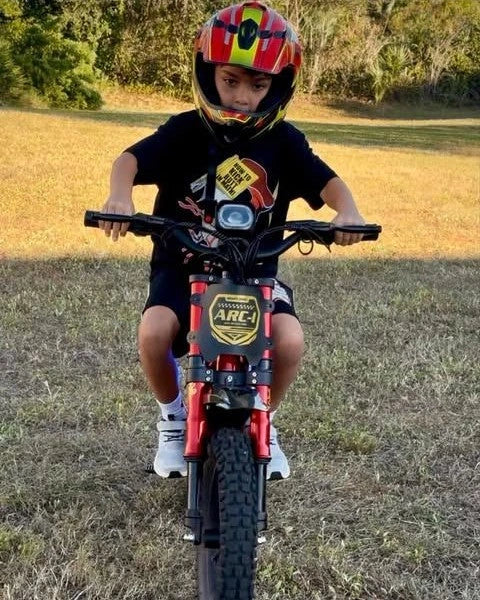 Tuttio electric bike rider photo