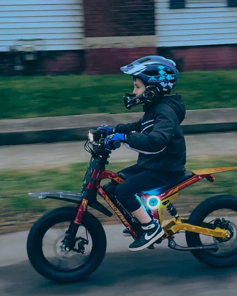 Tuttio electric bike rider photo